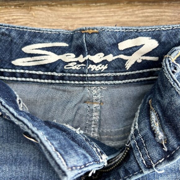 Seven7 Slightly Distressed Faded Jeans 4 - Picture 7 of 8